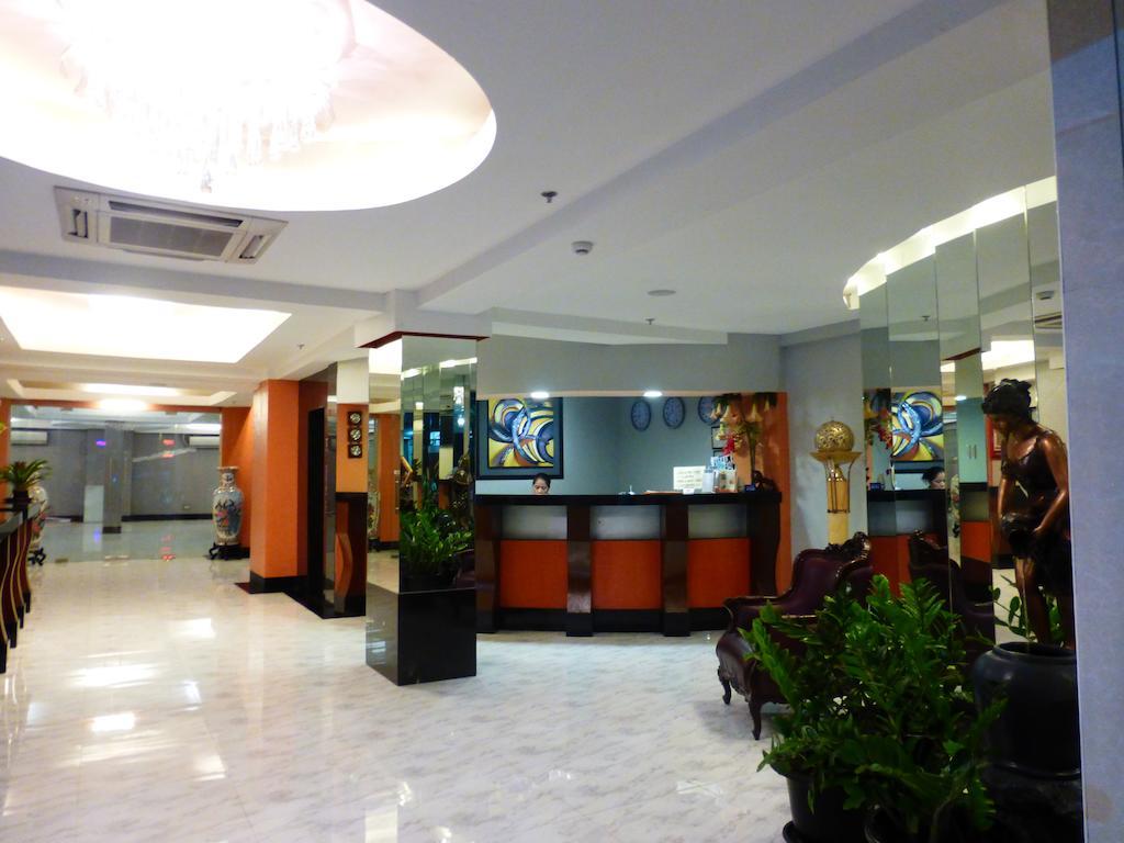 西尔弗欧克斯套房酒店 马尼拉 外观 照片